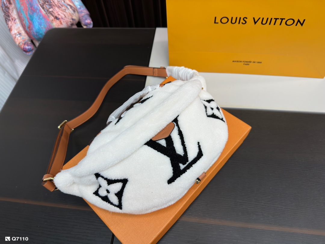 Lv Lambswool Chest Bag