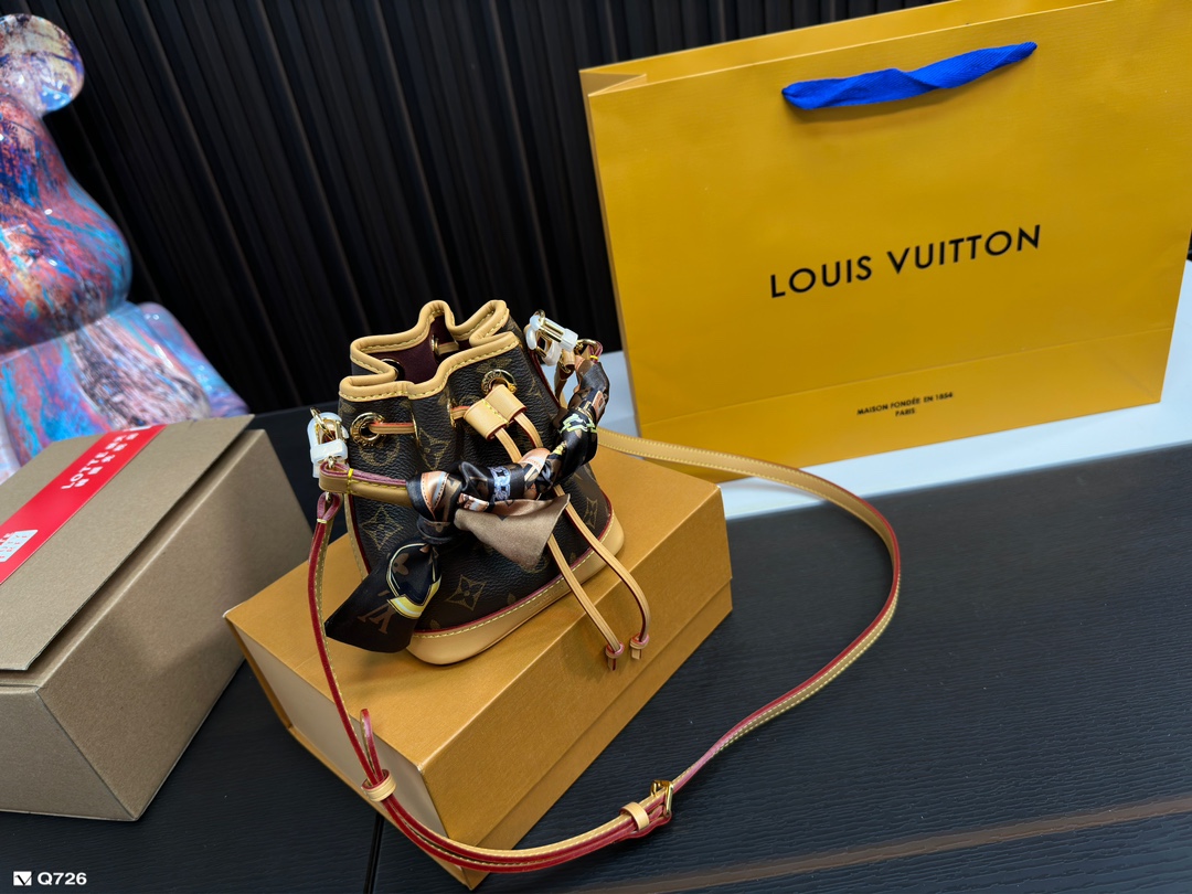 LV Fashion Bucket Bag