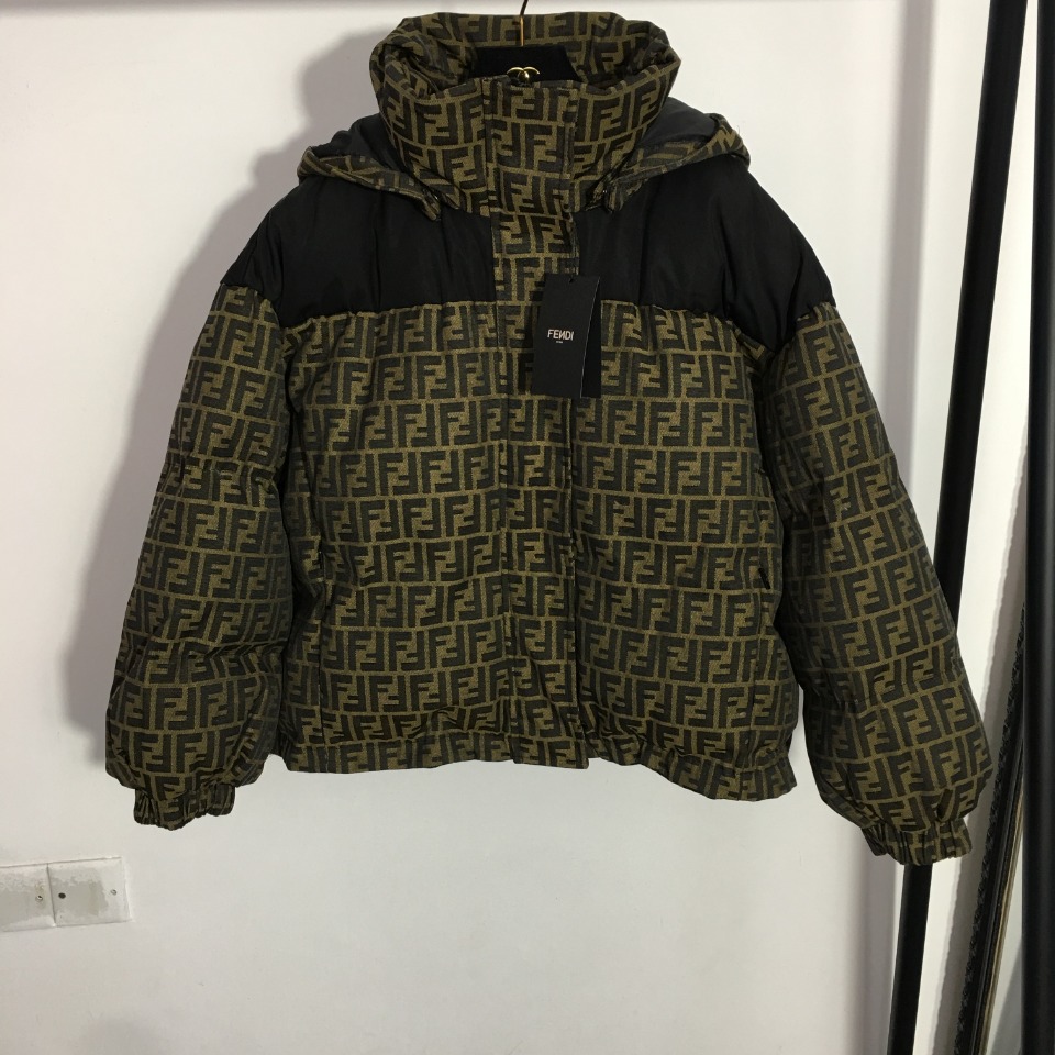 Fendi Long Sleeve Hooded Zipper Cotton Jacket