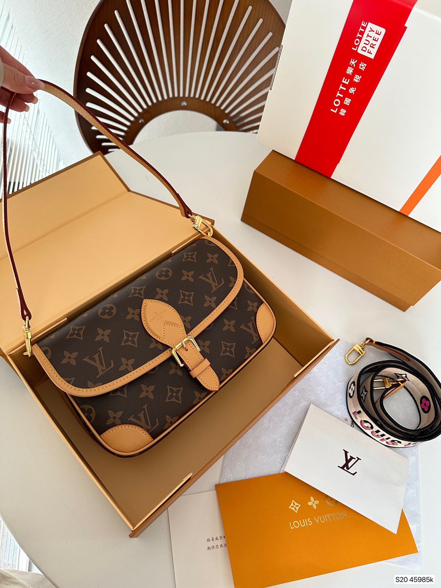 LV DIANE Ivdiane
