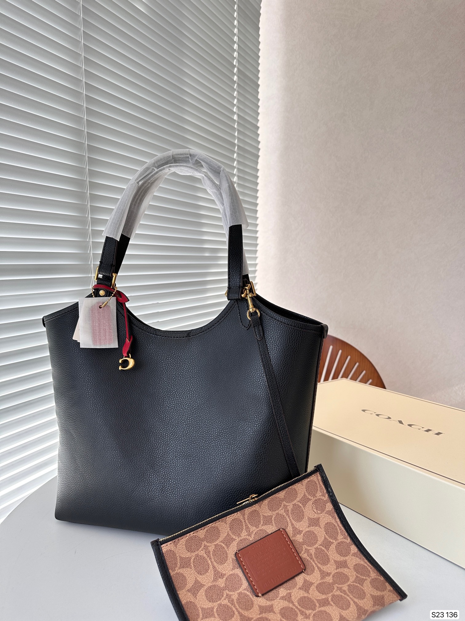 C Style Autumn and Winter Tote Bag