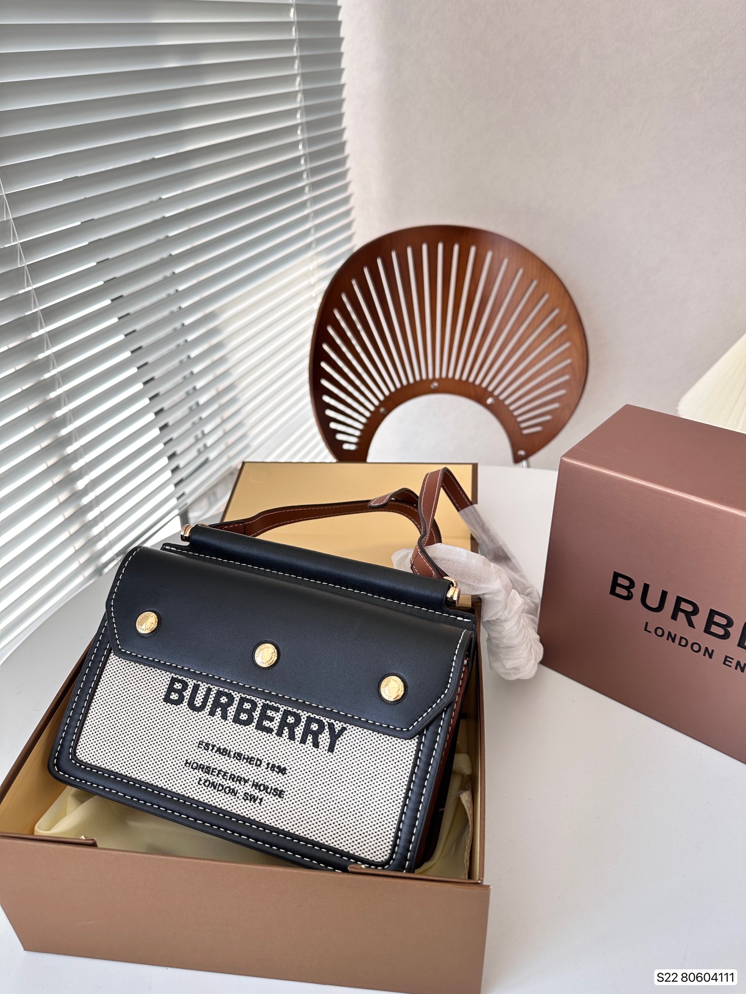 B Style Linen Title Bag