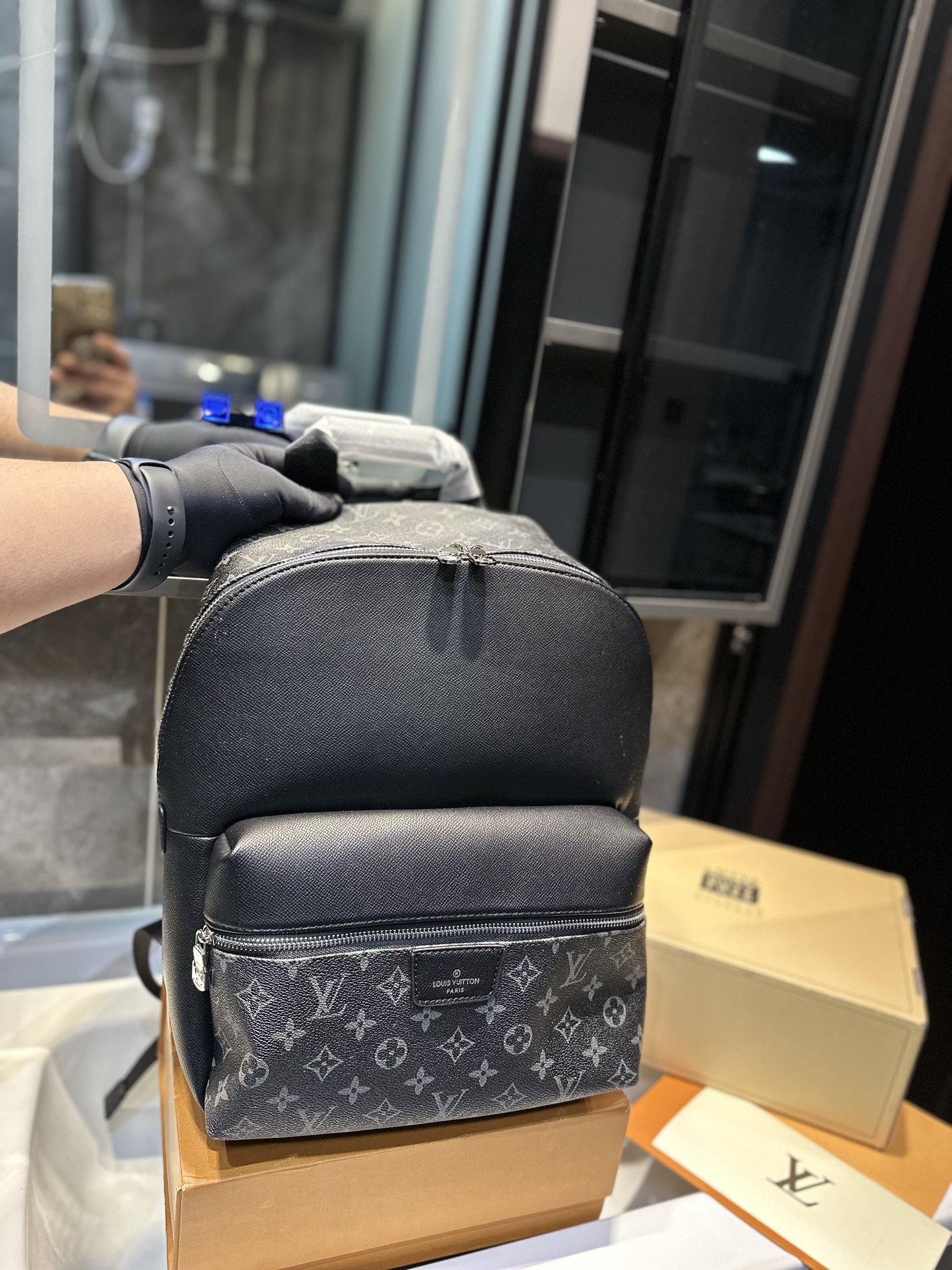 L style classic backpack