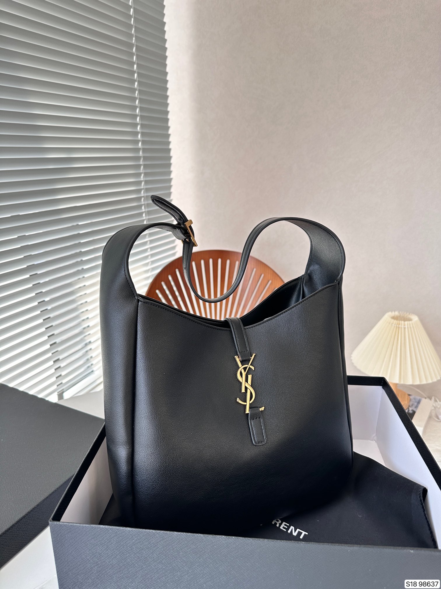 Y Style Tote Bag