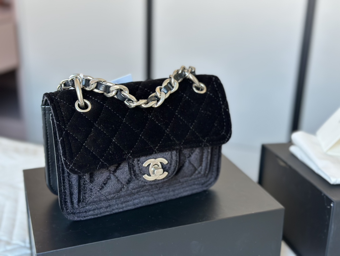C Style Velvet Messenger Bag 