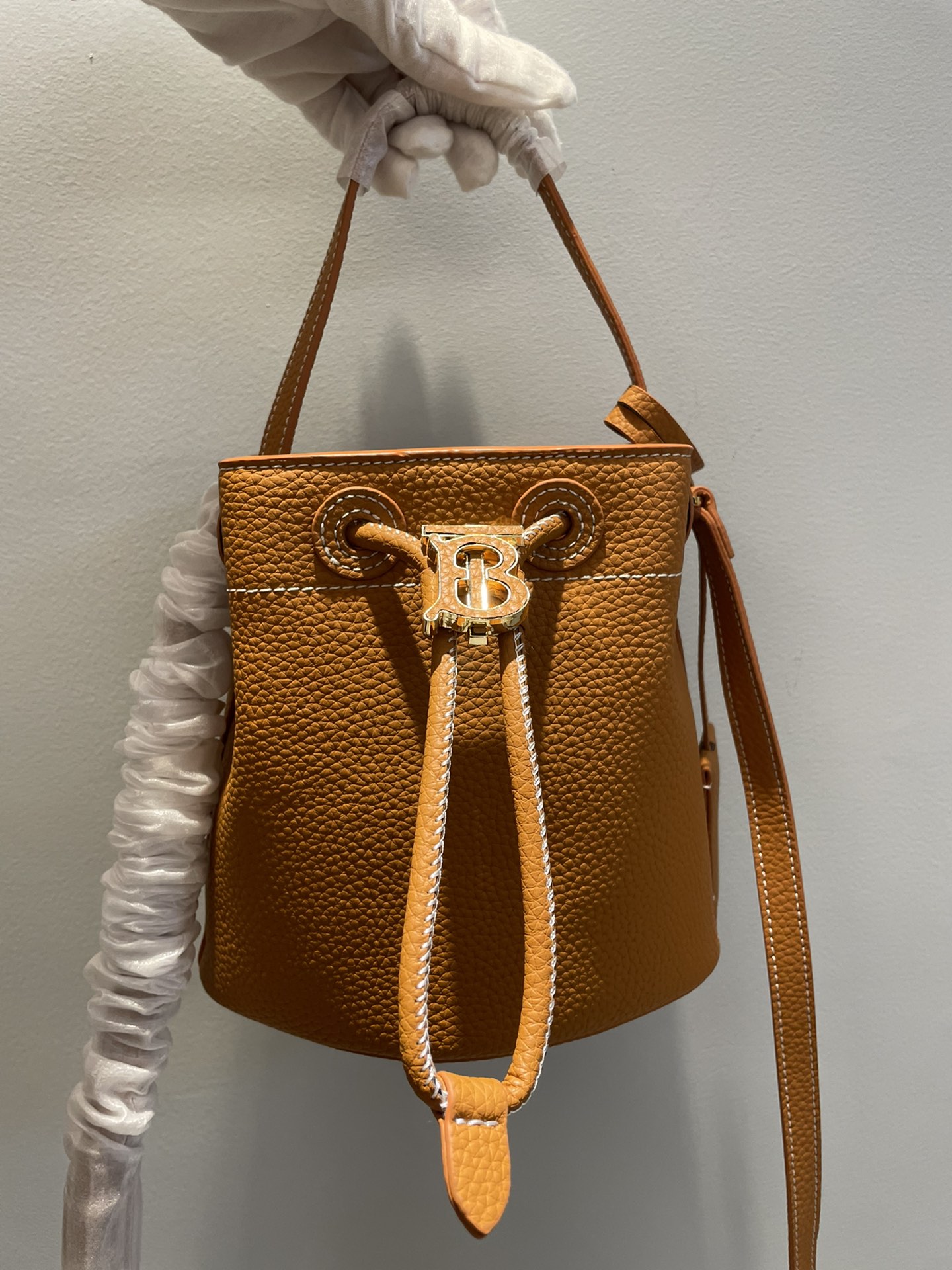 B Style TB lock mini bucket bag