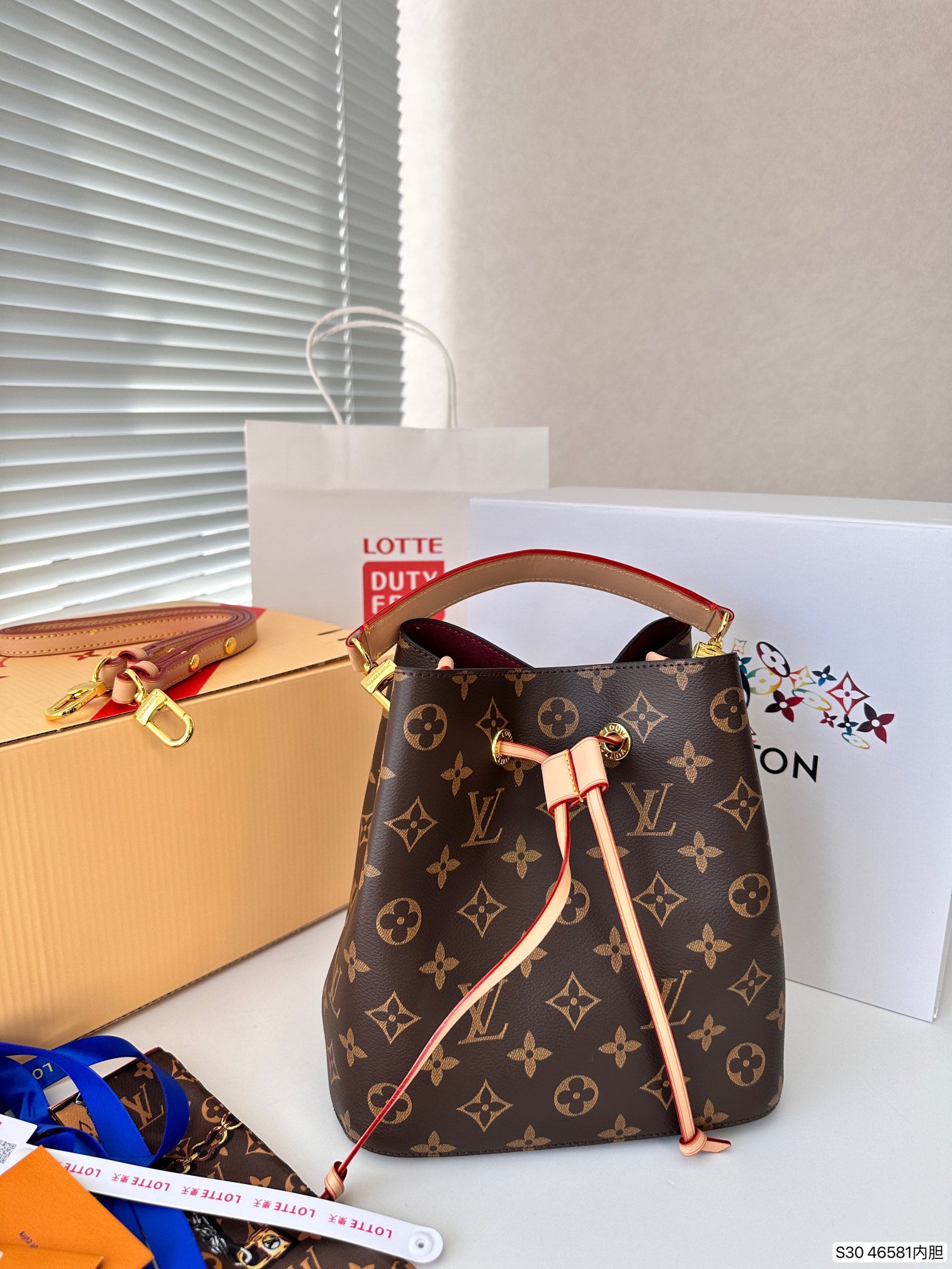 L Style Bucket Bag