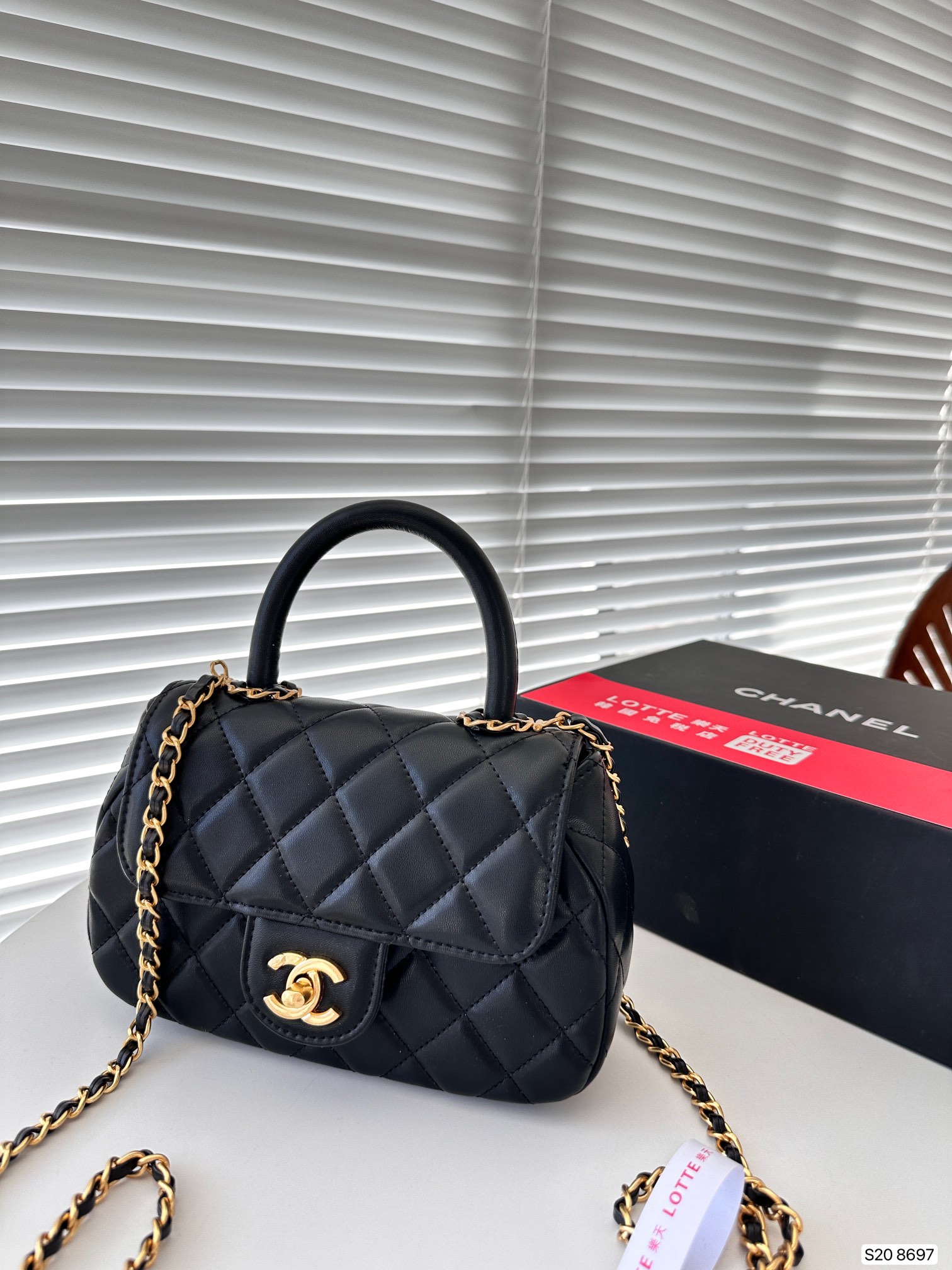 C Style 24C Handle Chain Bag