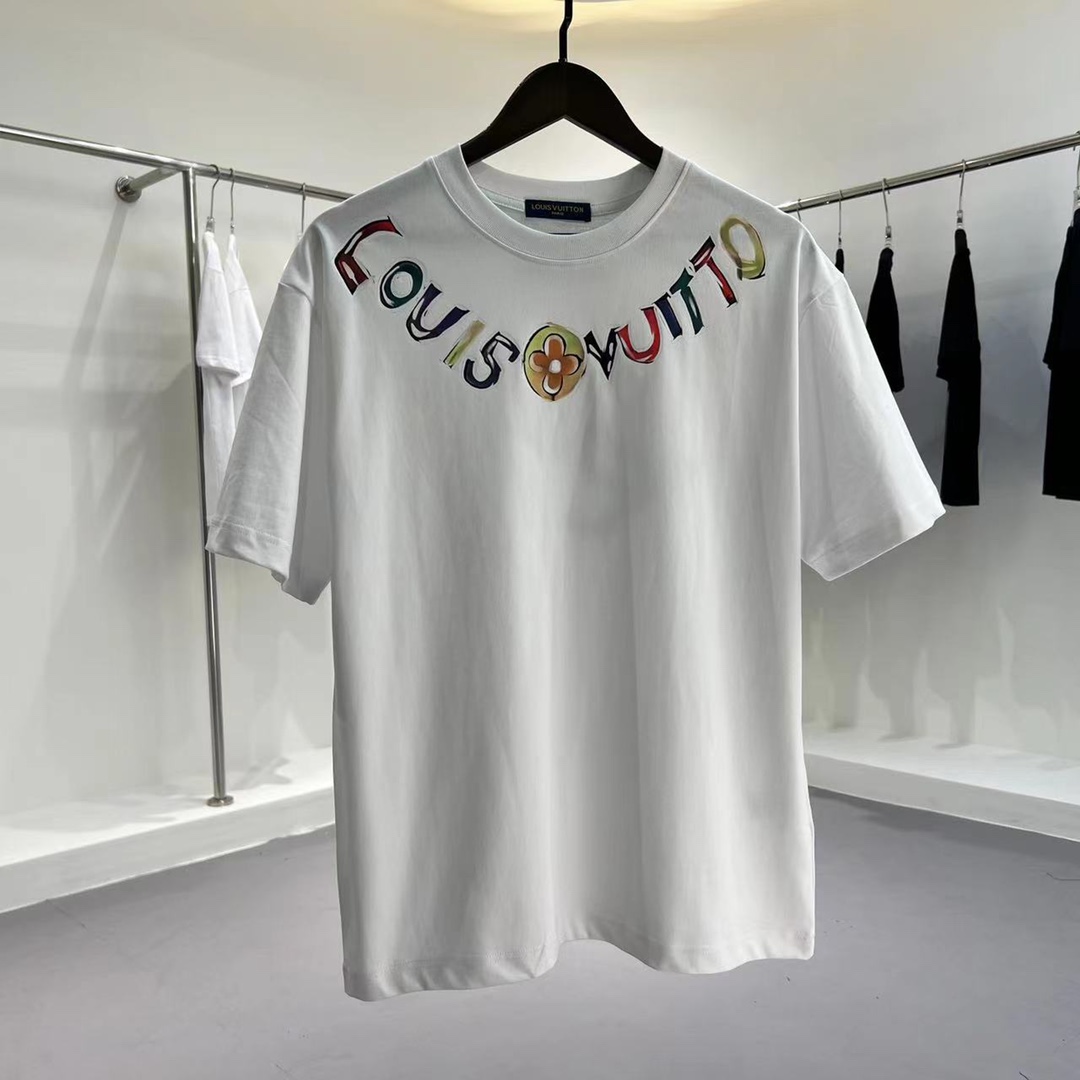 L style casual T-shirt