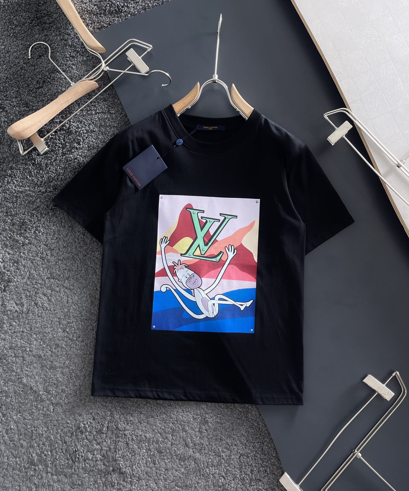 L style casual T-shirt