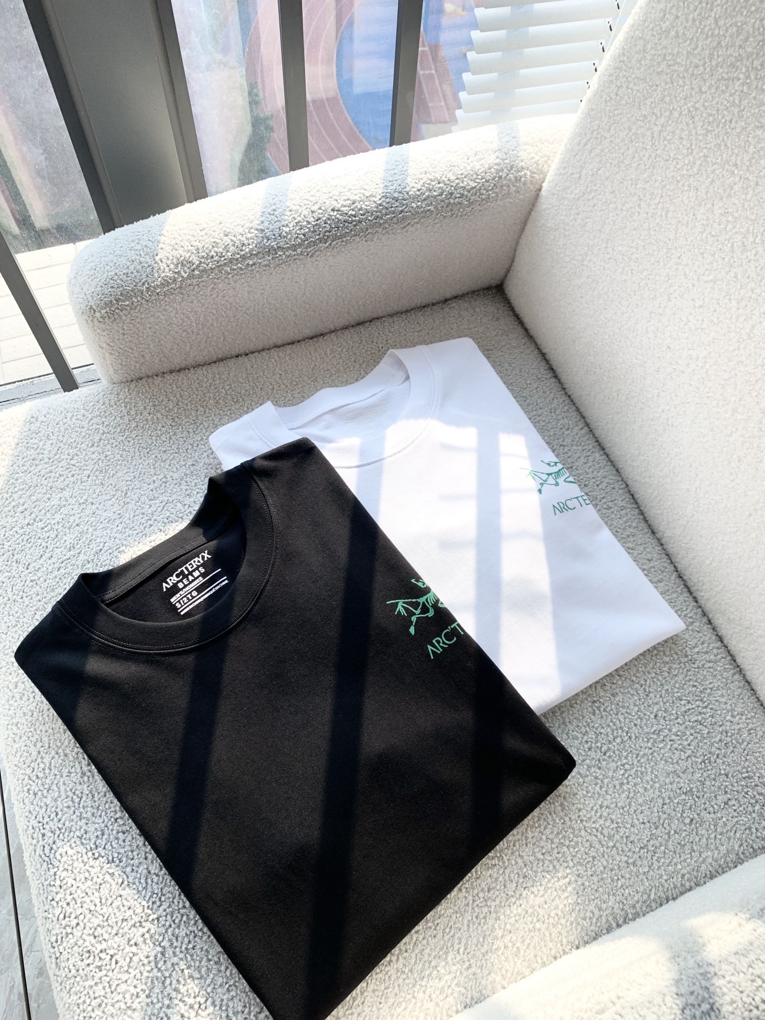 L style casual T-shirt