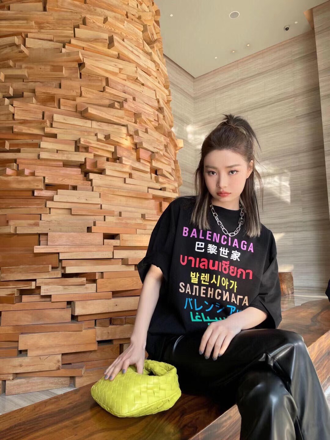 B style casual T-shirt