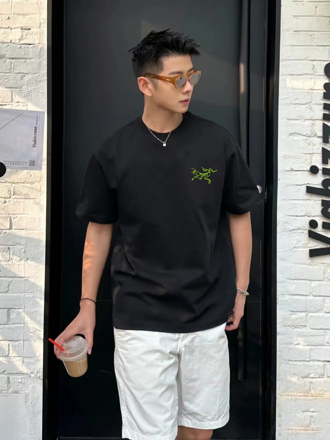 A style casual T-shirt
