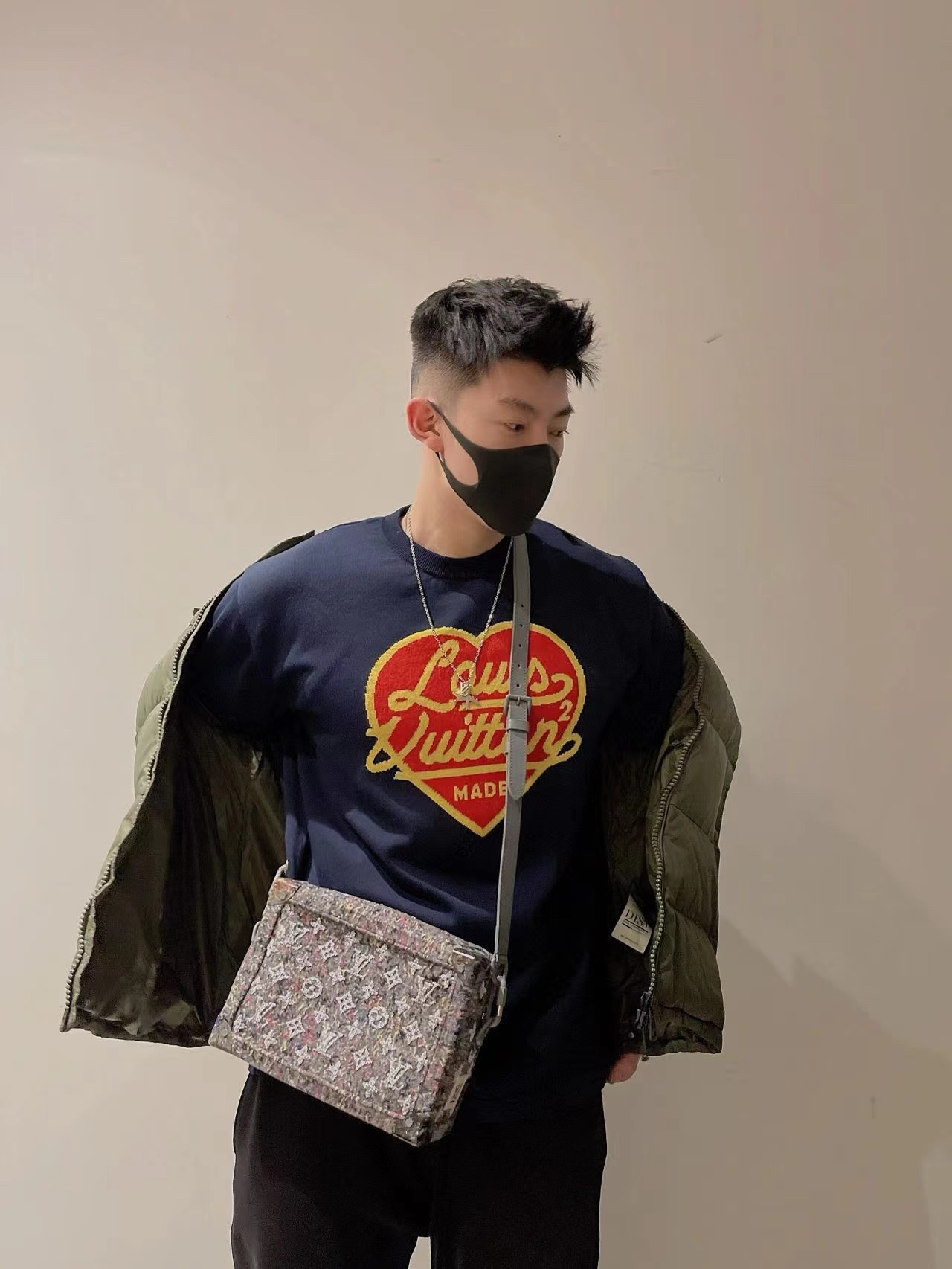 L style casual T-shirt