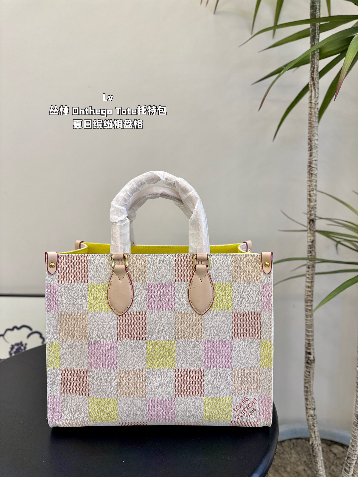 L Style OnTheGo Checkerboard Tote Bag