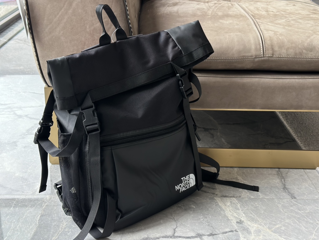 T style lightweight backpack