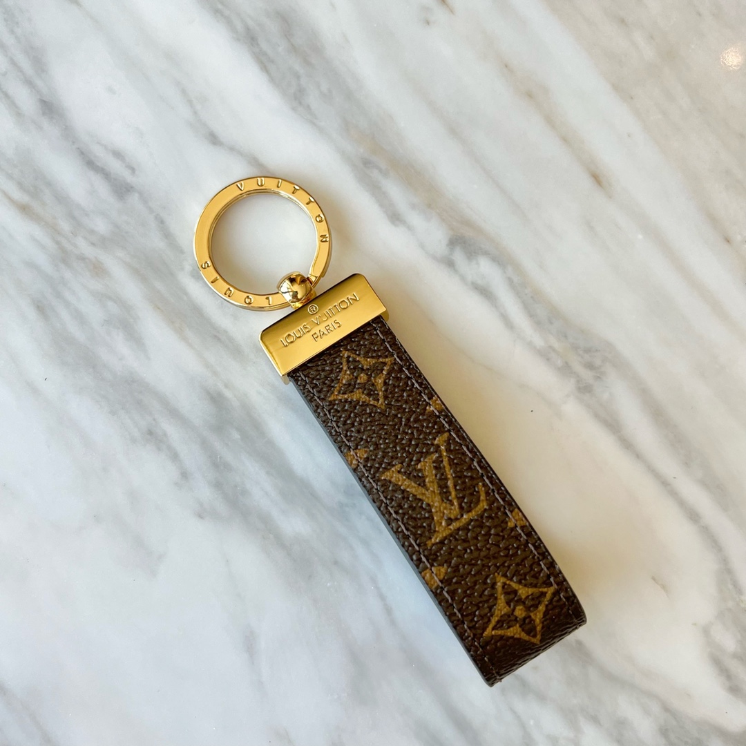 L Keychain