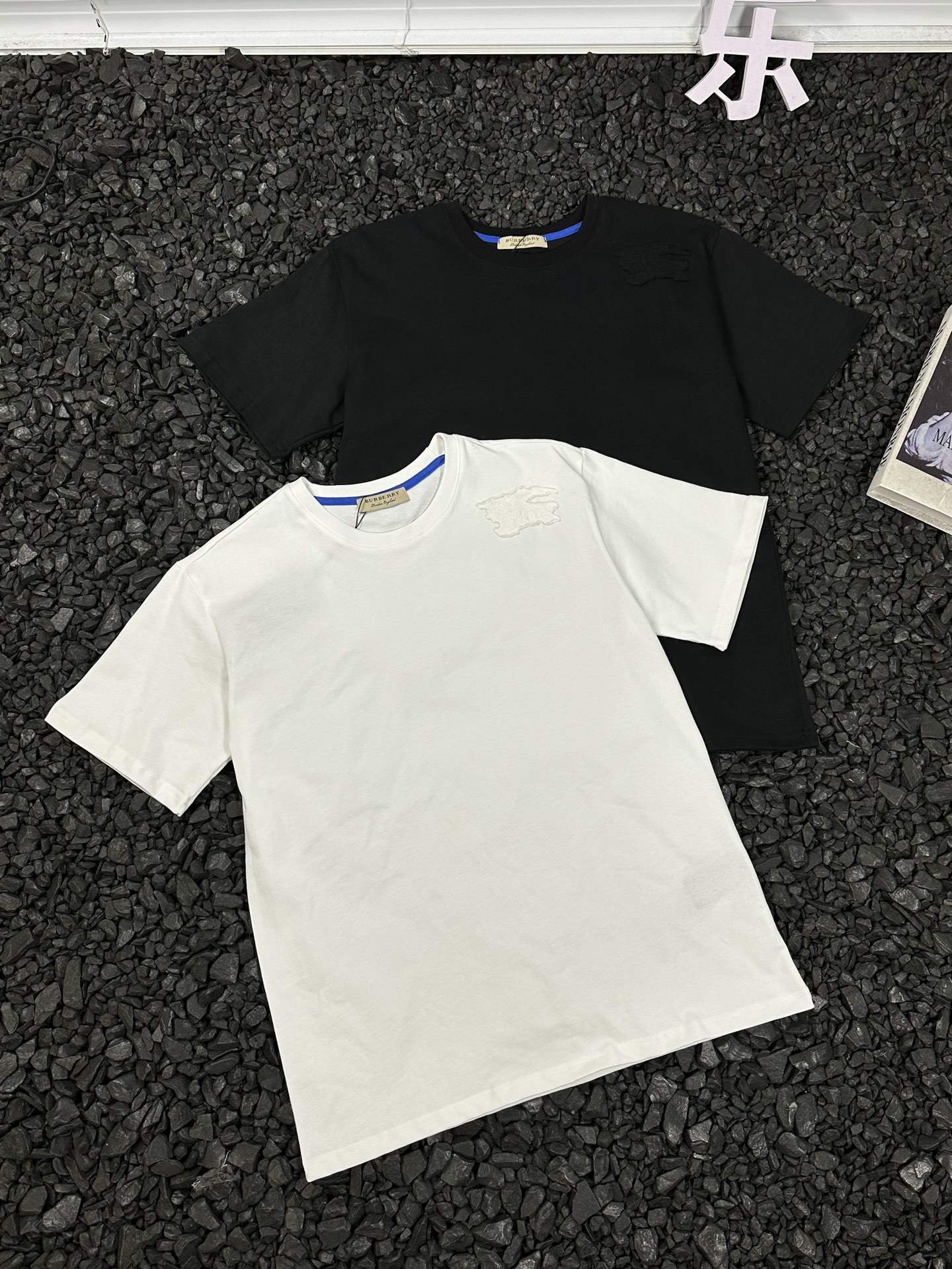 B style Round neck short sleeves