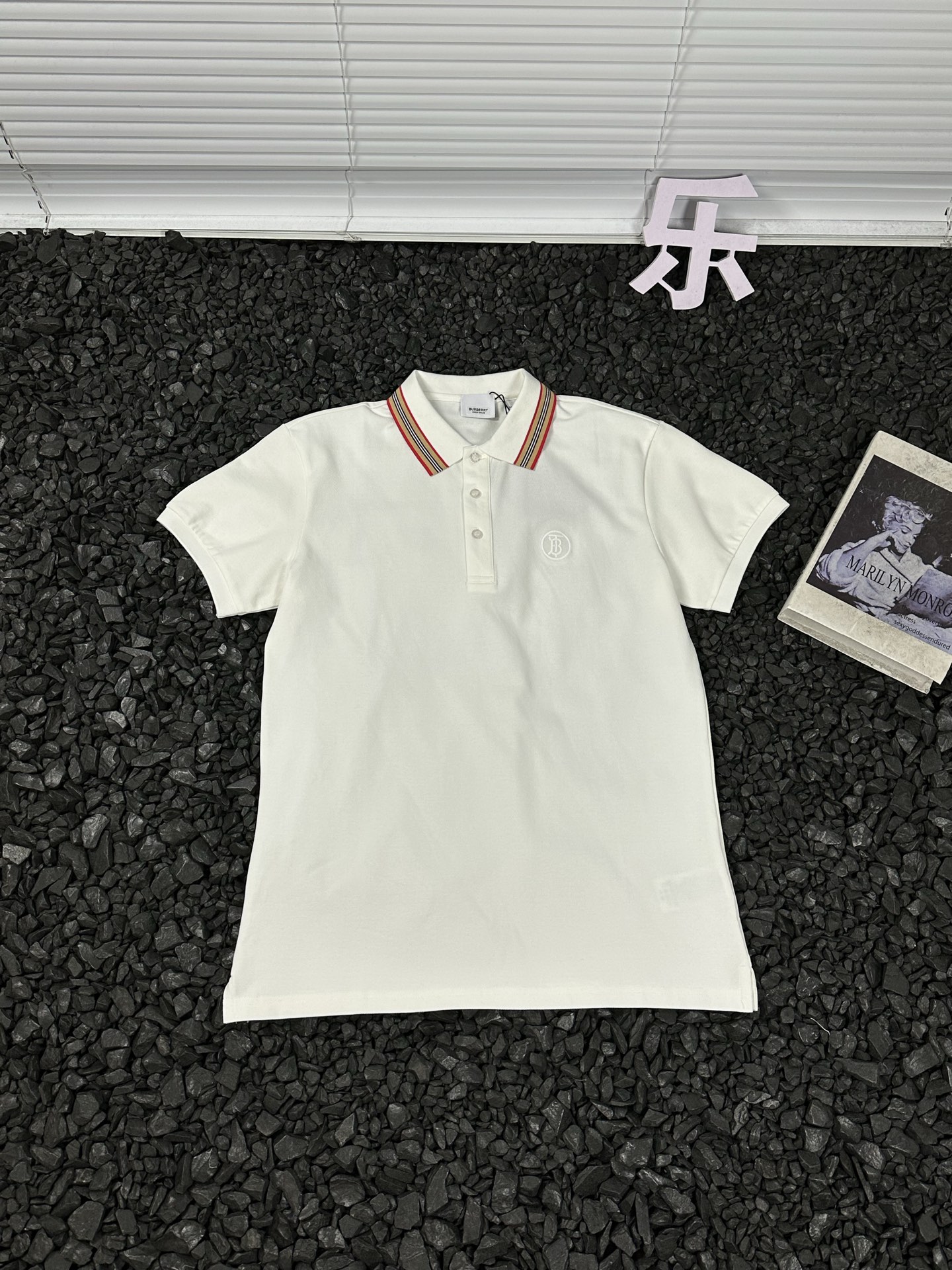 B style Embroidered short sleeves