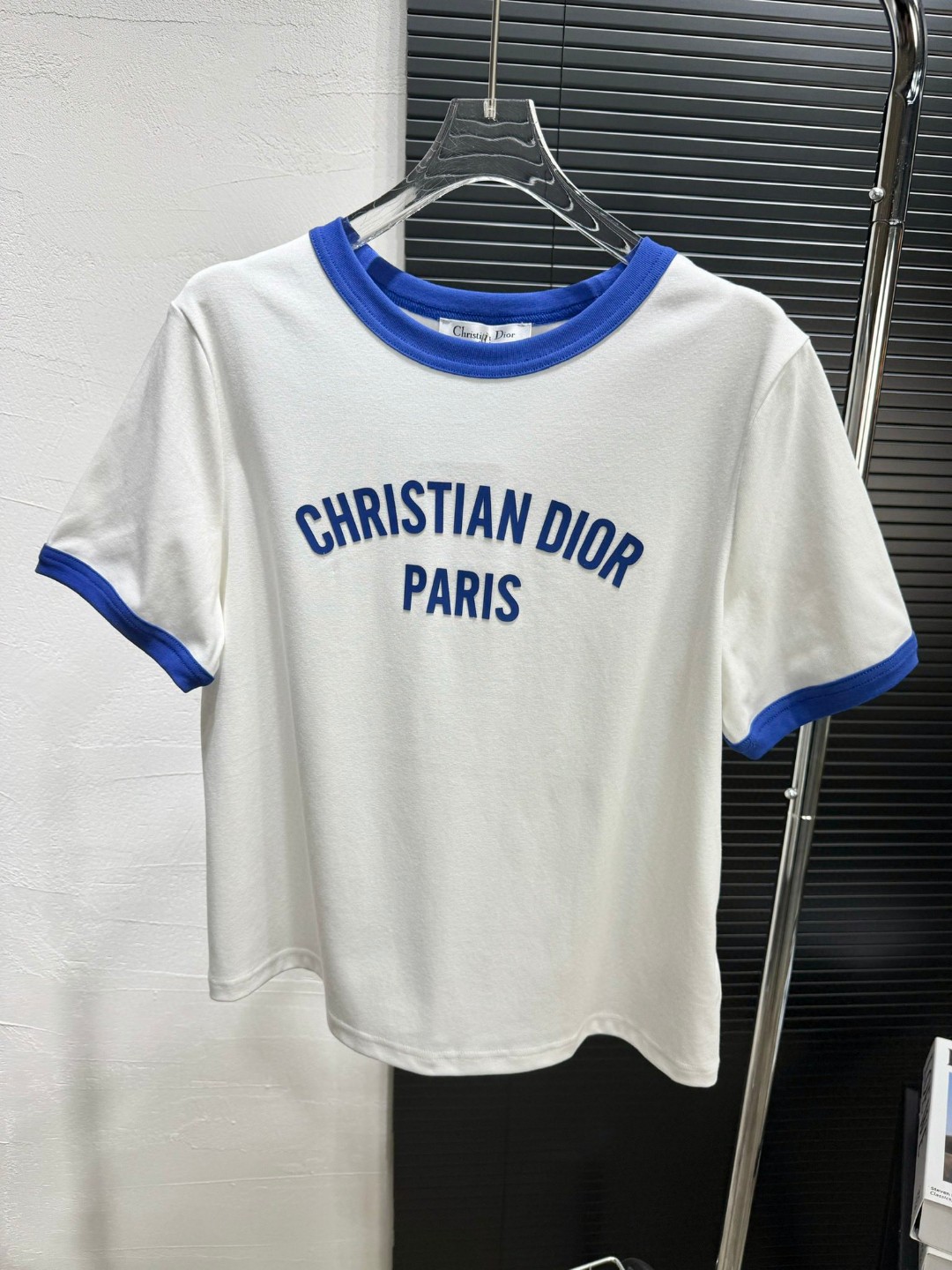 C style Embossed printed short sleeves