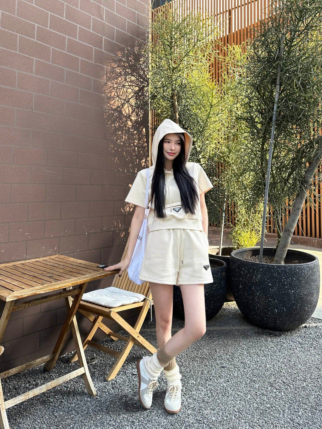 P style Hooded short-sleeved top + shorts set
