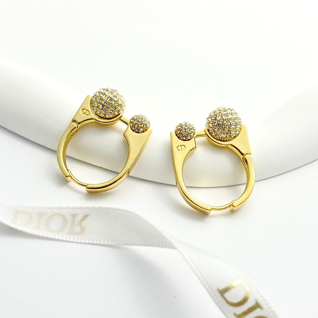 D style Geometric buckle earrings with full diamonds and beads