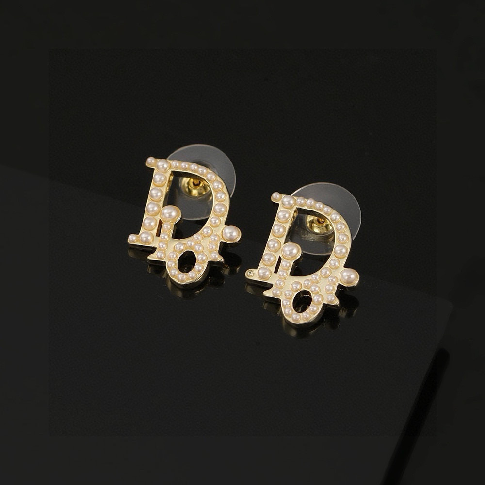 D style Pearl Vintage Earrings