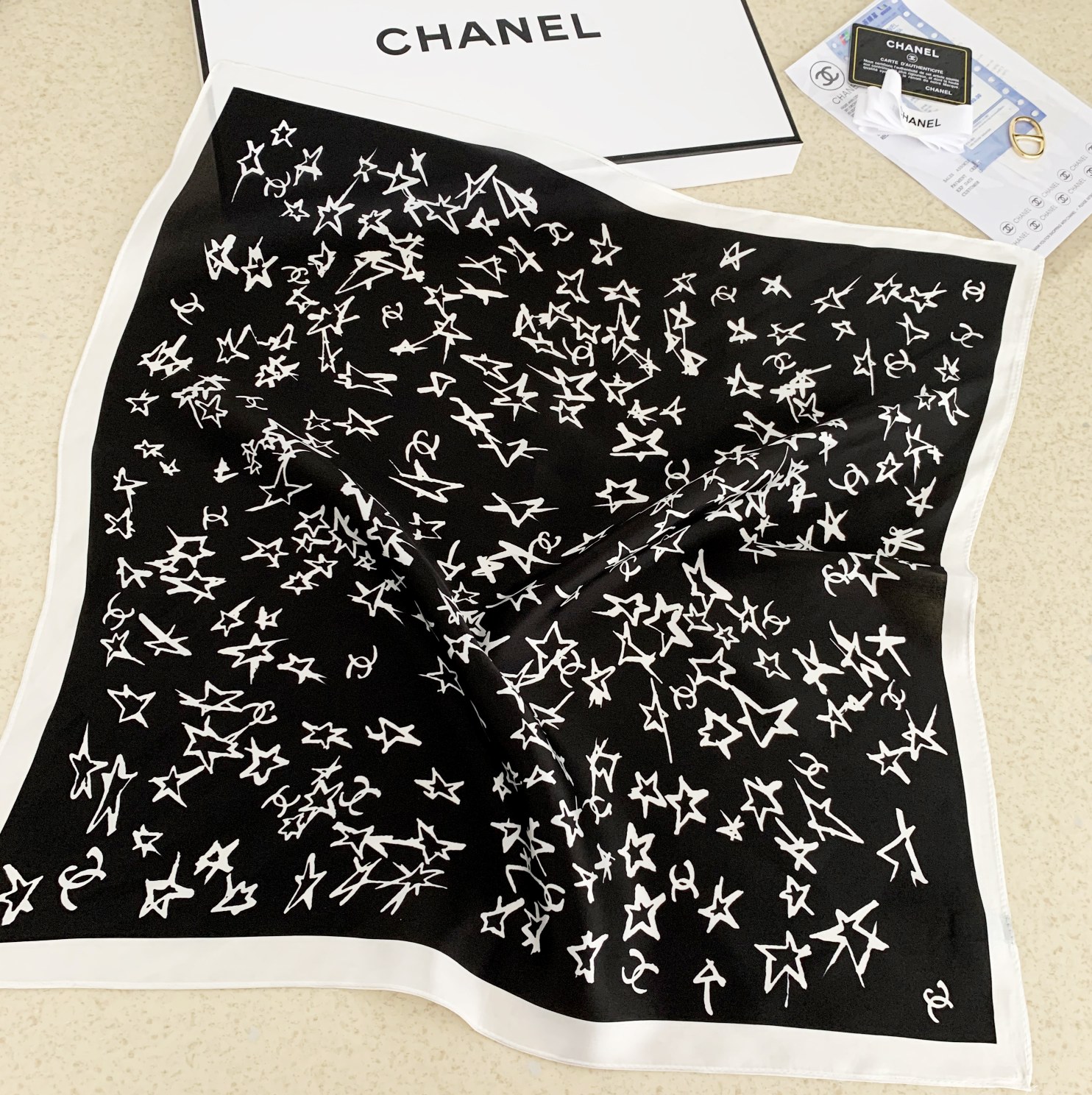 C style All-match small square towel