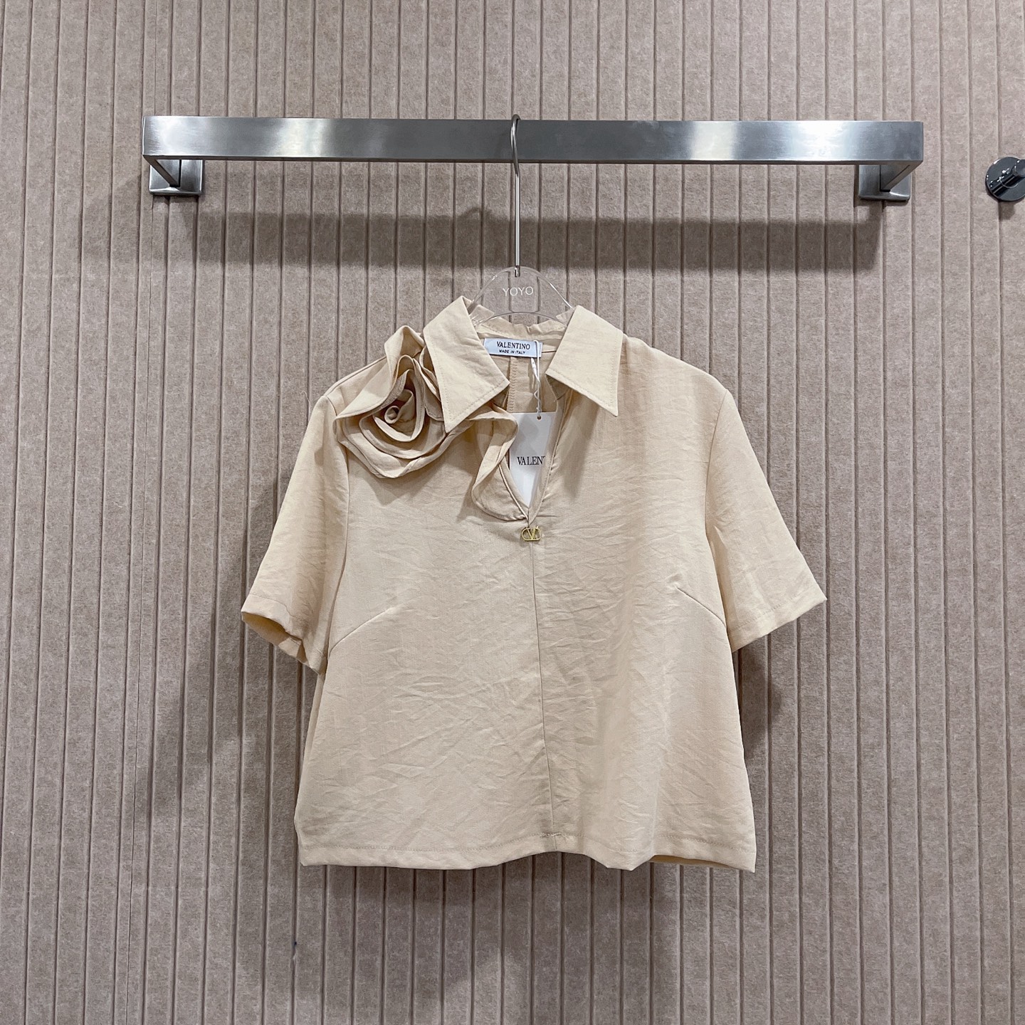 V style Fashion short sleeves
