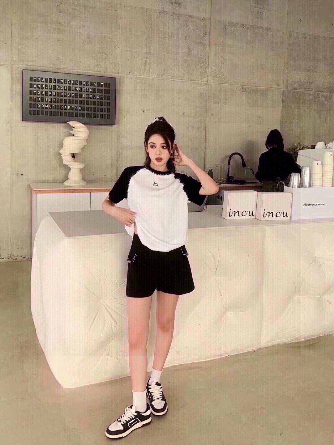 M style Raglan short sleeves