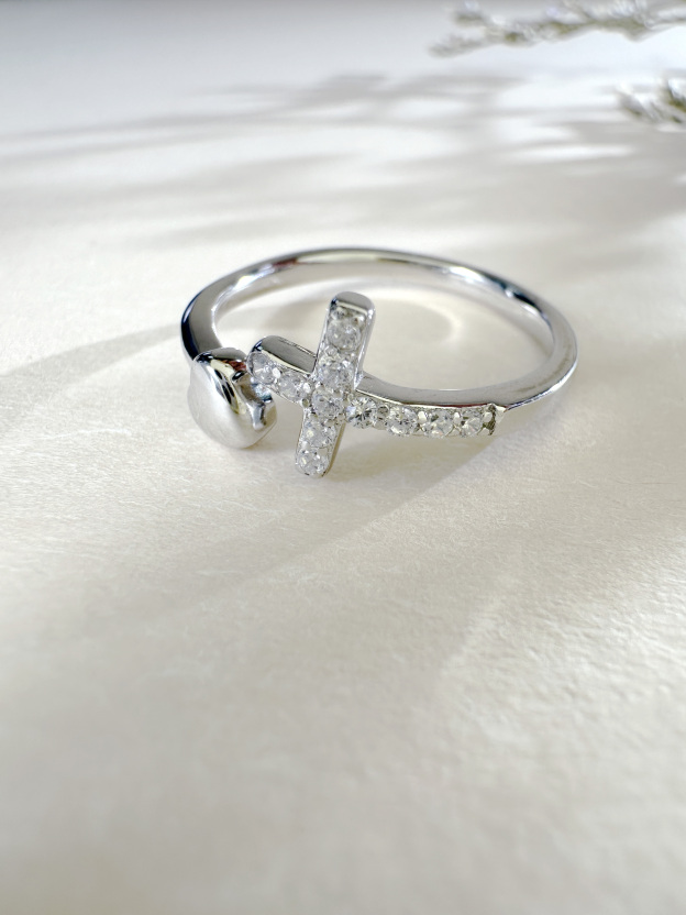 925 Silver Cross And Heart Zirconia Ring