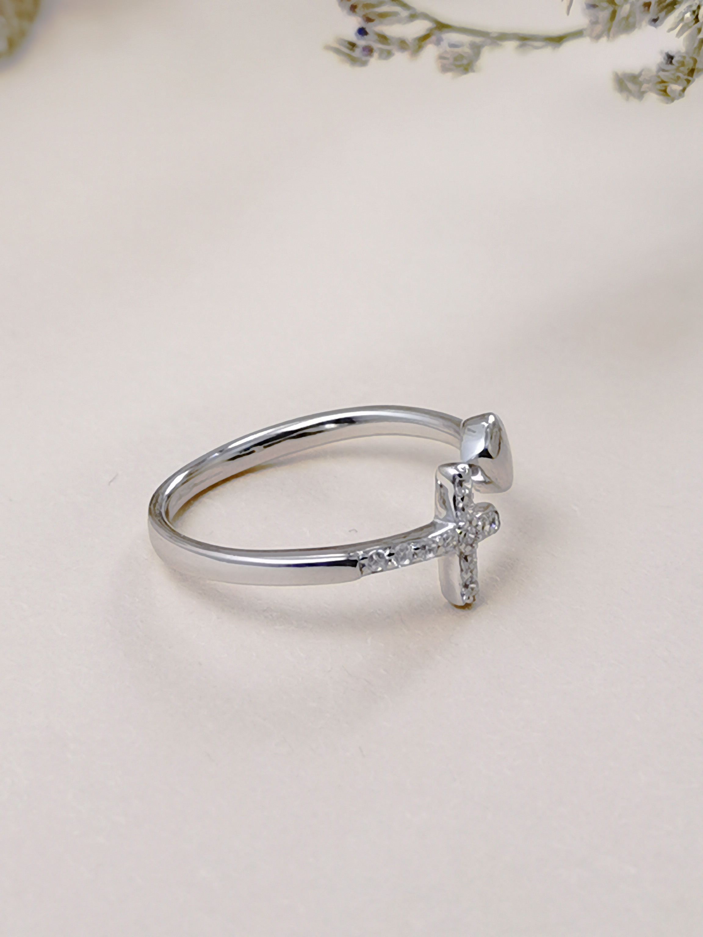 925 Silver Cross And Heart Zirconia Ring