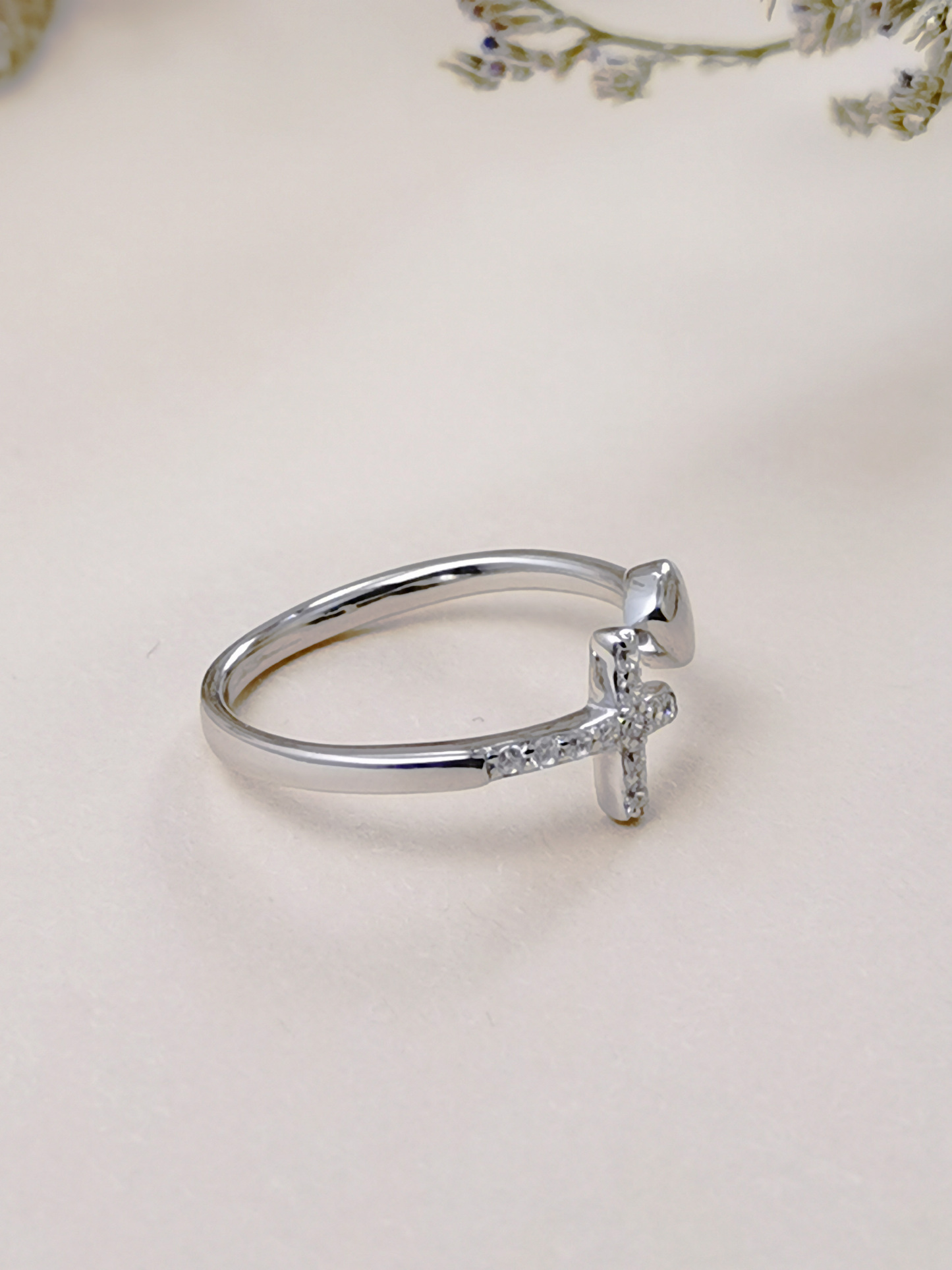 925 Silver Cross And Heart Zirconia Ring