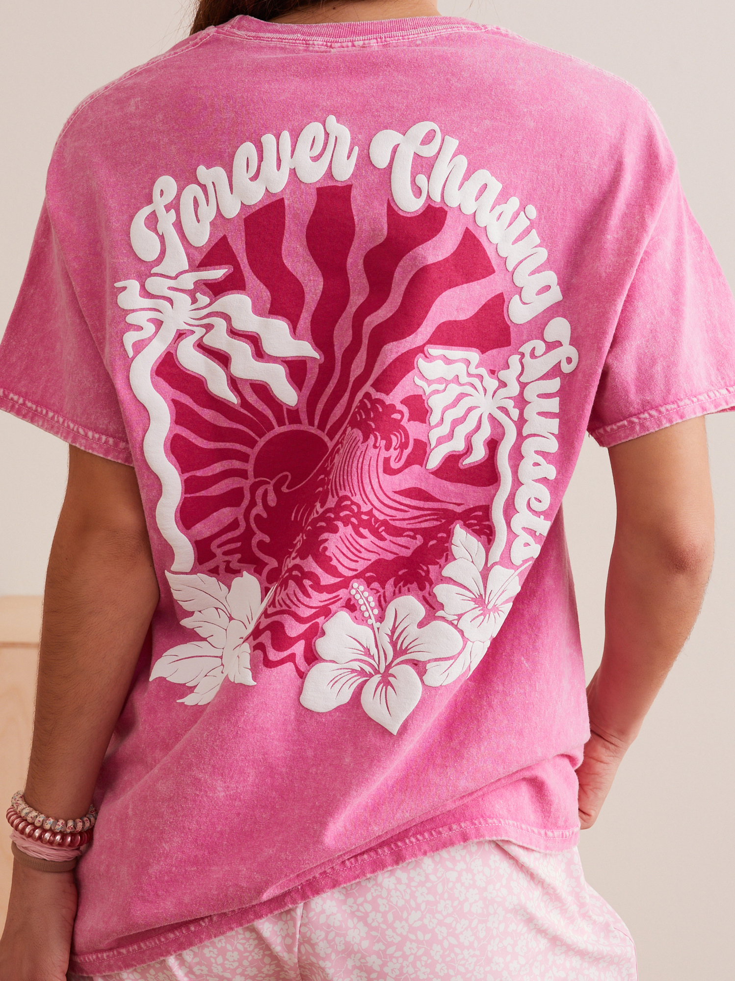 Chasing Sunsets Graphic Tee Summer Beach T-Shirt