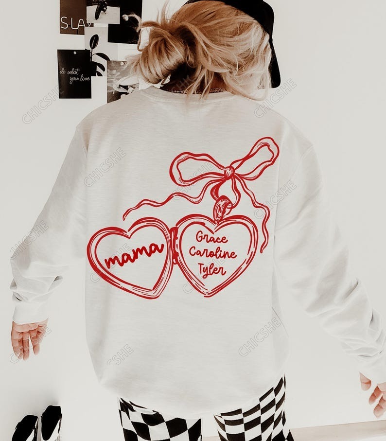 Custom Mama Sweatshirt Personalized Heart Crewneck Family Name Sweater Mom Gift Cozy Mother's Day Sweatshirt 