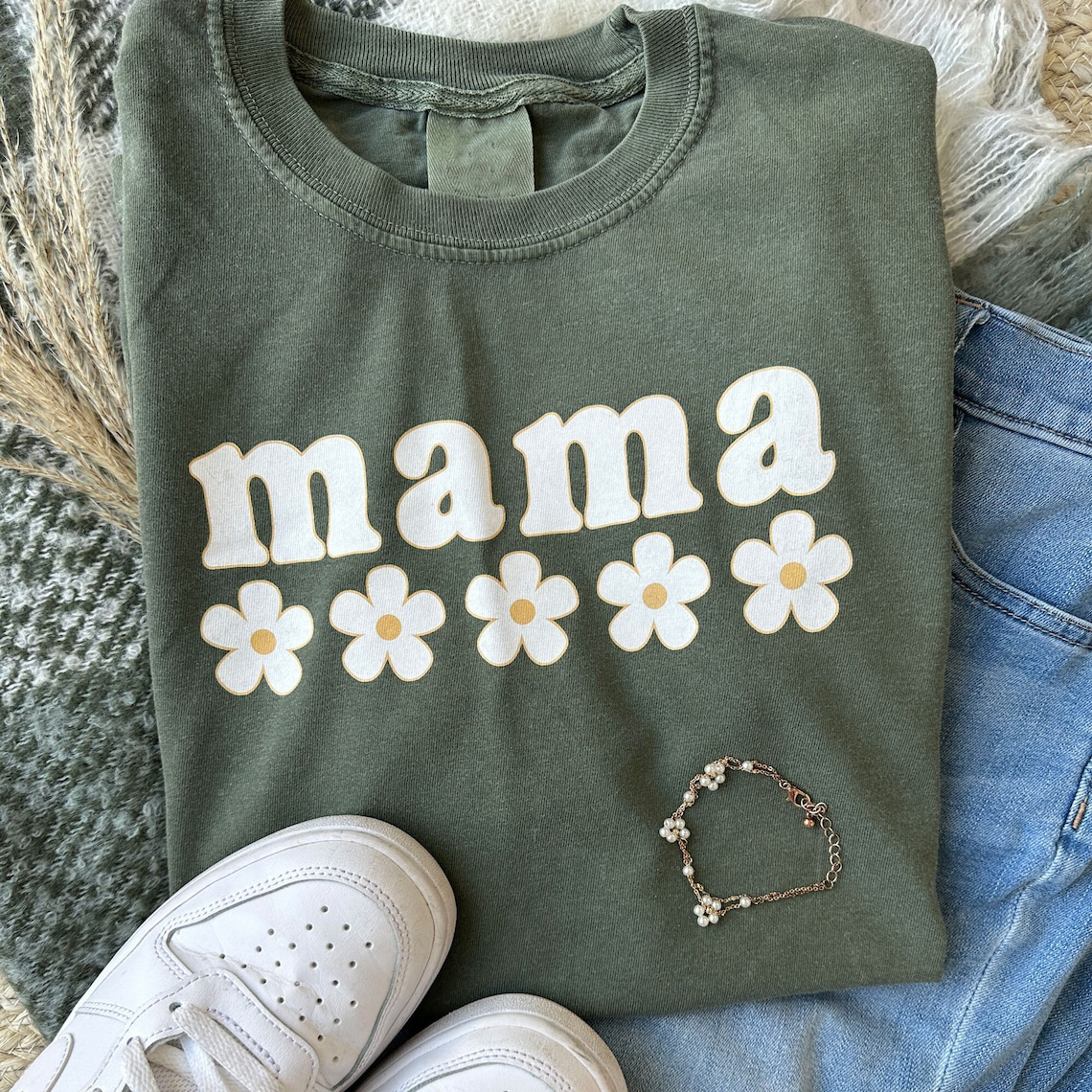 Retro Daisy Mama T-Shirt 