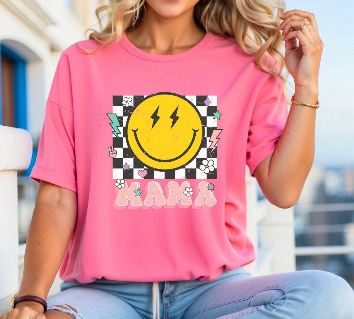 Funny Smiley Mom T-shirt