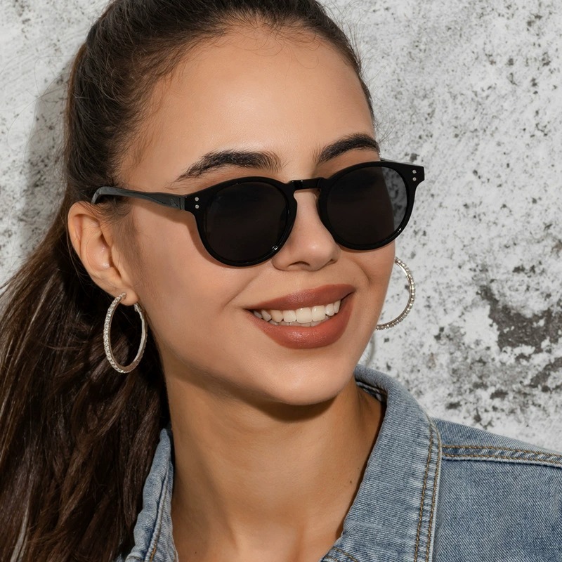 Round Sunglasses Classic Small Lightweight Frame Chic Style 