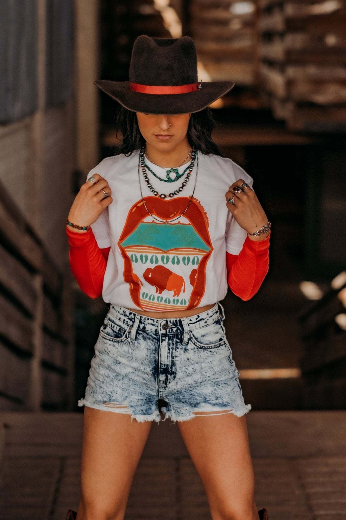 Buffalo Lips Graphic Tee
