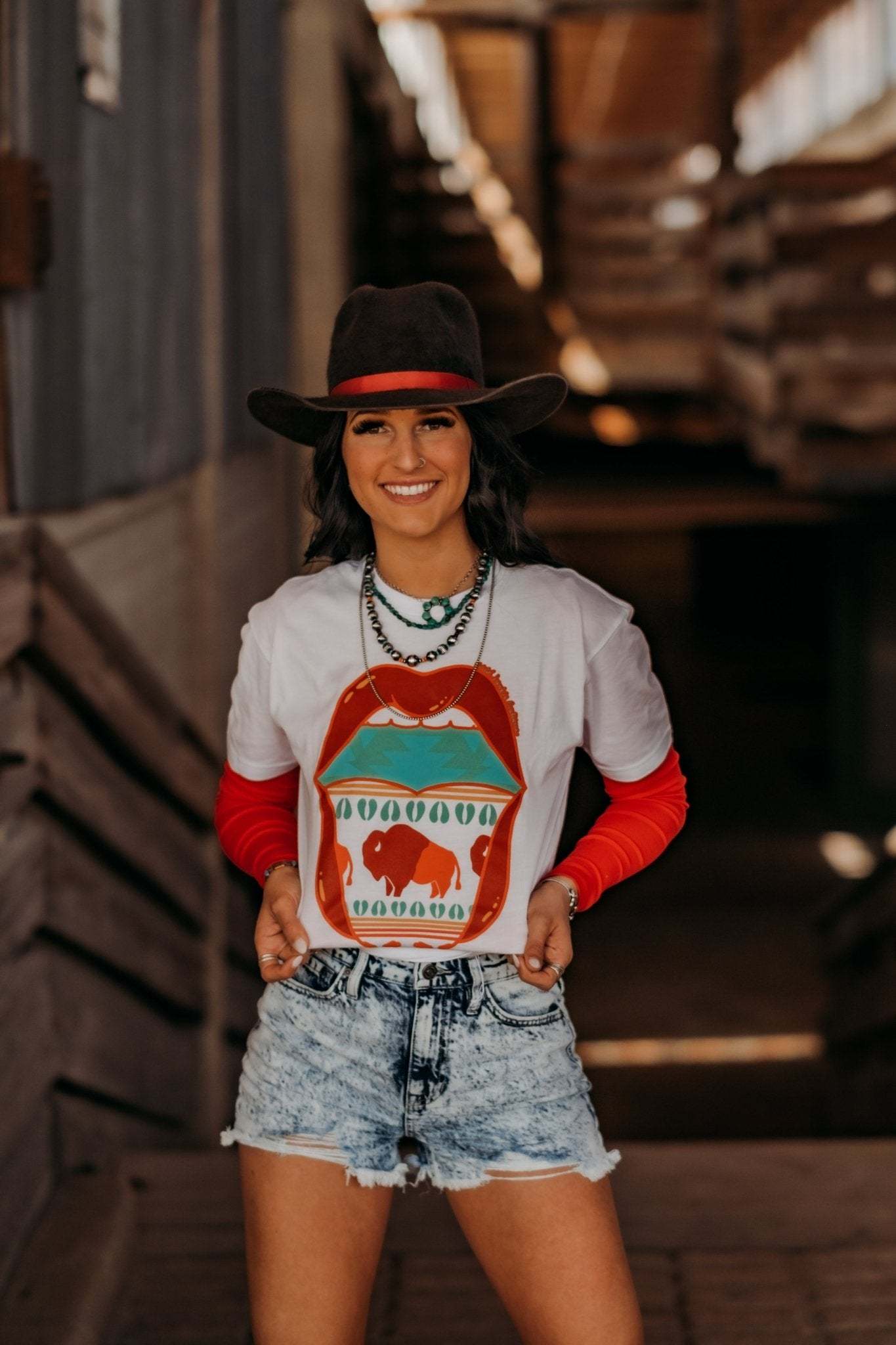 Buffalo Lips Graphic Tee