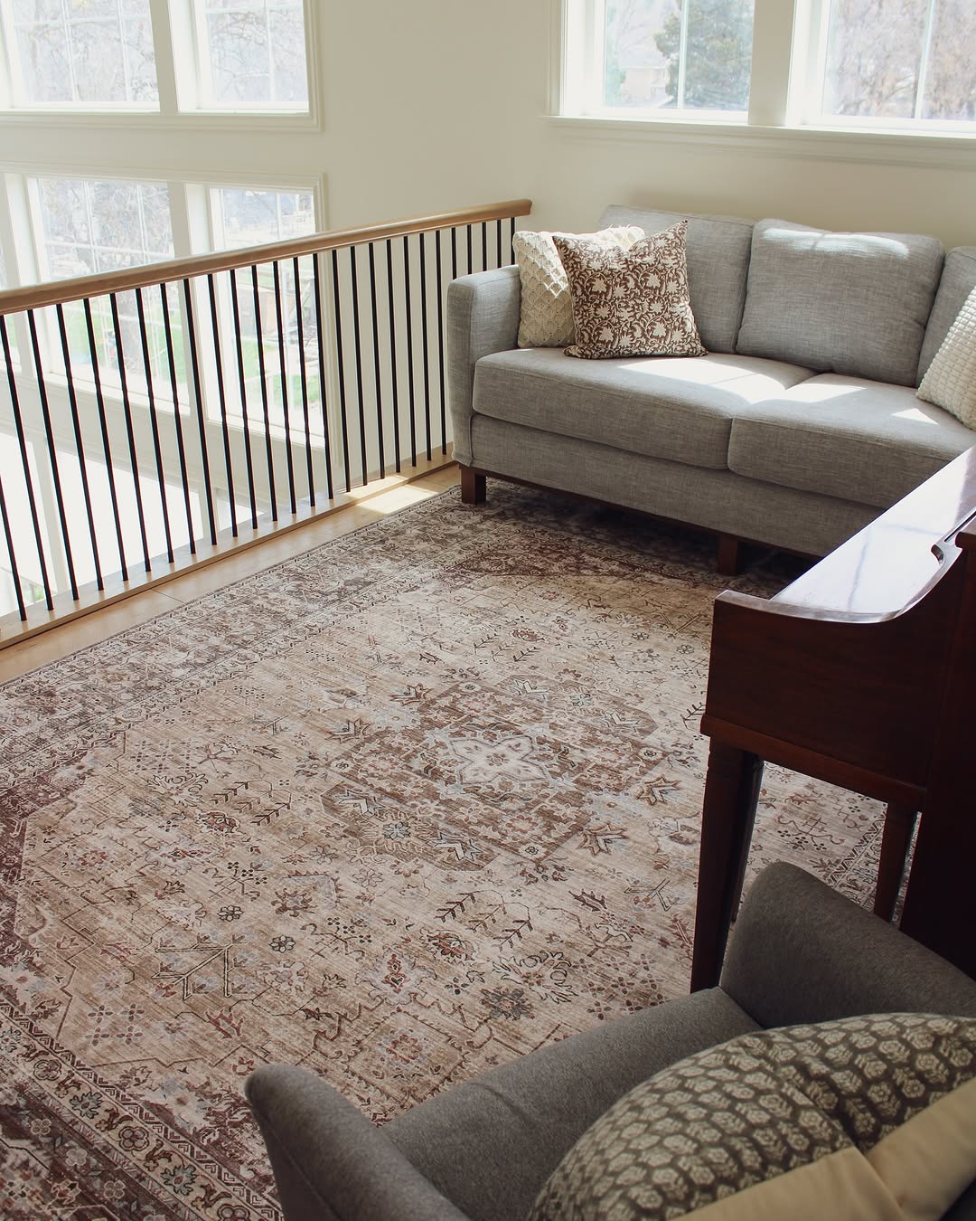 Kaylee Machine Washable and Foldable Vintage Area Rug