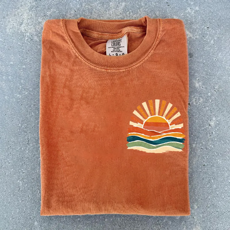 Vintage Sea Retro Ocean Sun Summer T-Shirt