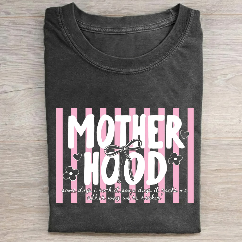 Retro Motherhood Trendy Mama T-Shirt