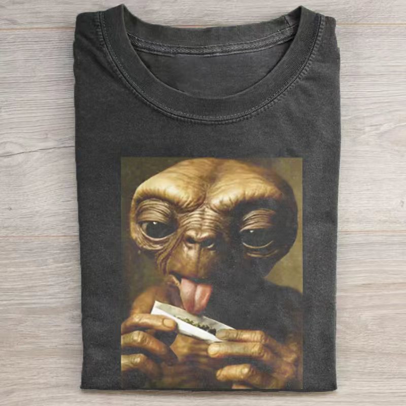 Funny Alien Smoking T-shirt