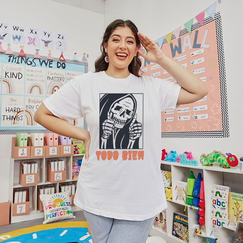Todo Bien Halloween Teacher T-Shirt