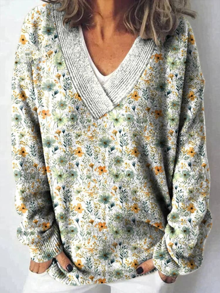 Lovely Meadows Floral Pattern Printed Buttoned Cardigan Sweater