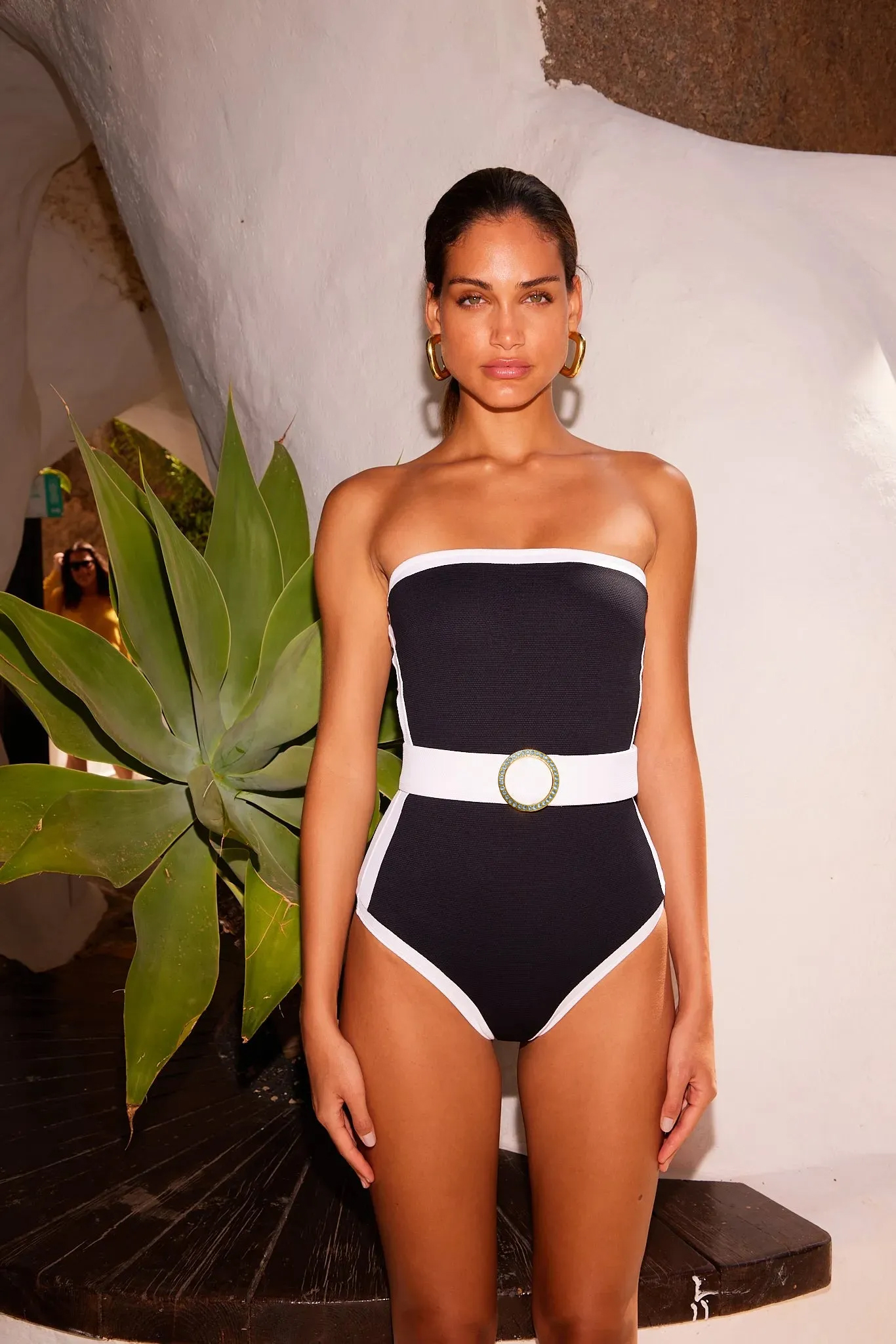 BANDEAU COLOR BLOCK ONE PIECE SWIMSUIT