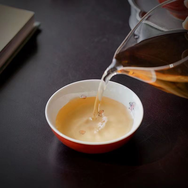 chinese jingdezhen porcelain famille rose Pu 'er Tea tea cup :butterfly