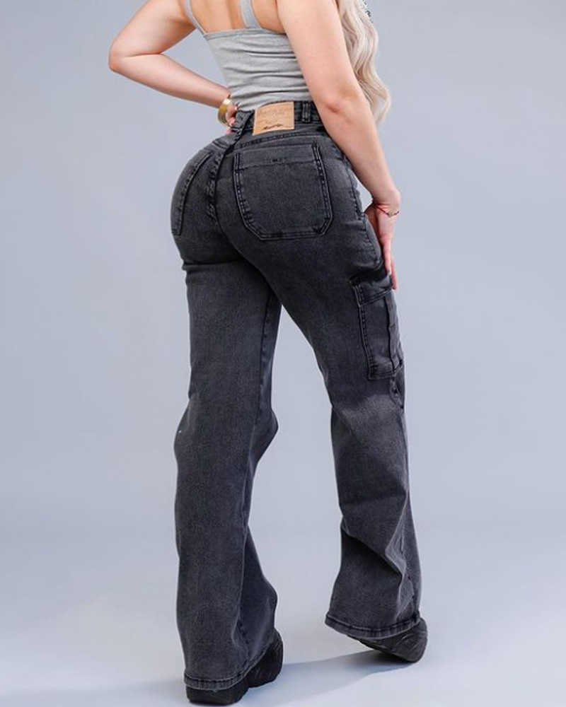Jeans estilo cargo con bolsillos grandes