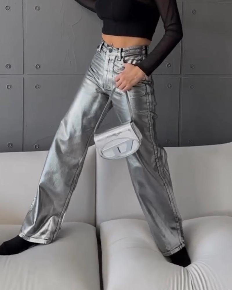 Vaqueros recubiertos de metal